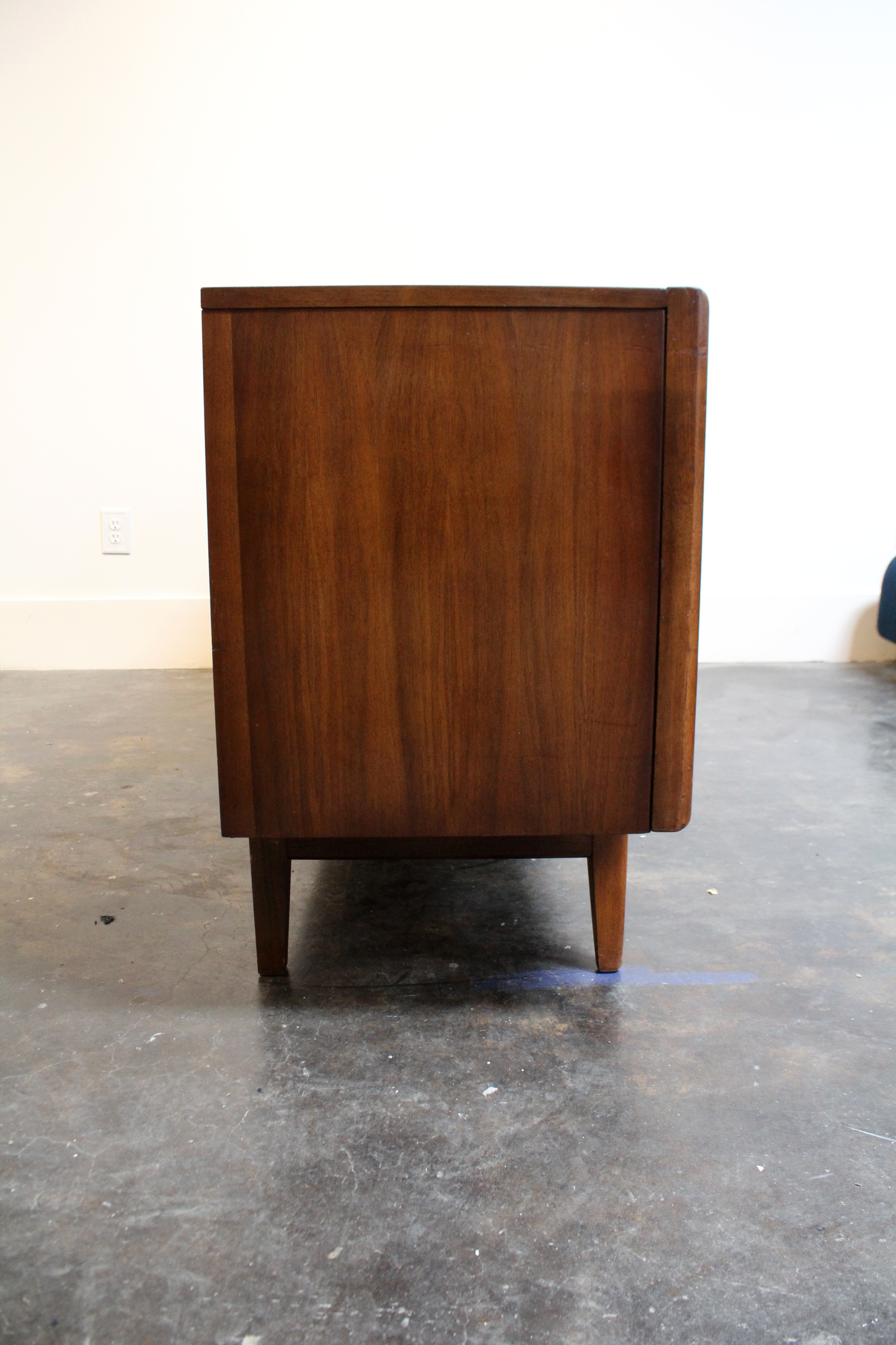 Mid Century Modern Diamond Front Walnut Wood Dresser By United Furniture